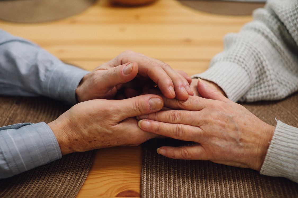 Specialized dementia care support